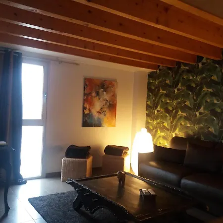 Logis Au Canard Gourmand Hotel 3*