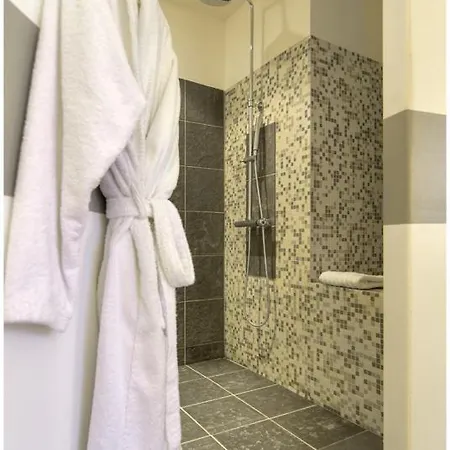 Hotel Logis Au Canard Gourmand