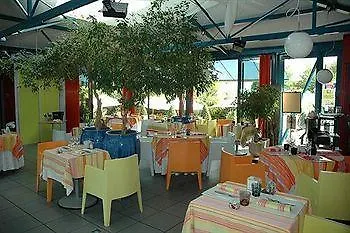Logis Hotel & Restaurant Au Canard Gourmand 3*