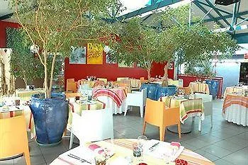 Hotel Logis Hotel & Restaurant Au Canard Gourmand 3*
