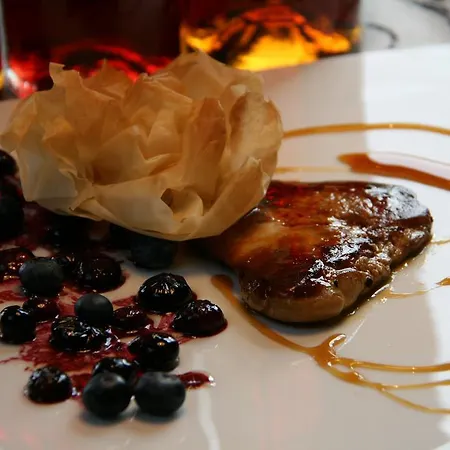 Hotel Logis Hotel & Restaurant Au Canard Gourmand