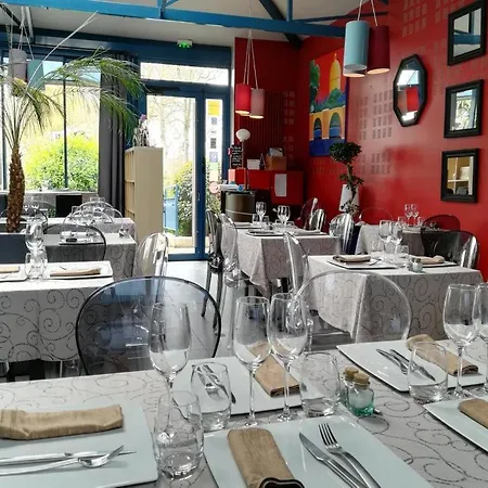 Hotel Logis Hotel & Restaurant Au Canard Gourmand