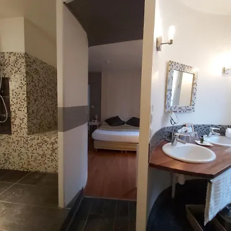 Hotel Logis Au Canard Gourmand